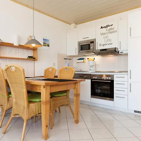 Apartment Trafalgar App 236 *
