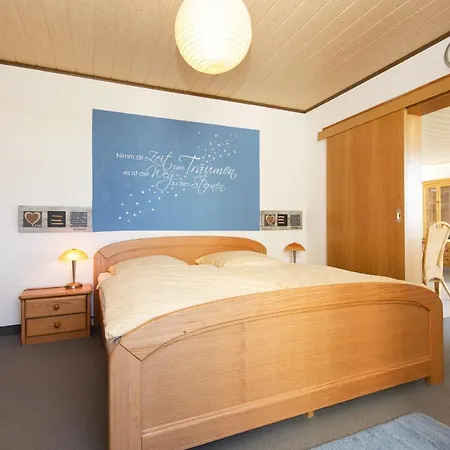 Apartment Trafalgar App 236 *